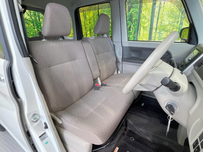 2016 Daihatsu Tanto DBA-LA600S (UW-6a3c9bf863361)[18]