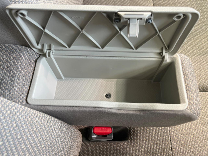 2016 Daihatsu Tanto DBA-LA600S (UW-6a3c9bf863361)[16]