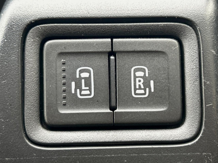 2017 Mitsubishi Delica D:2 DAA-MB46S (UW-6a3c9c2faaea9)[27]
