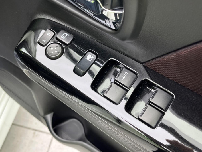 2019 Suzuki Wagon R Stingray DAA-MH55S (UW-6a3c9c3640005)[5]