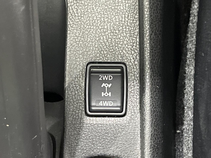 2014 Nissan Note DBA-NE12 (UW-6a3c9c88978be)[12]