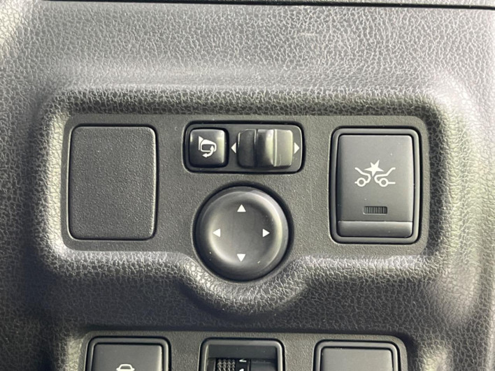 2014 Nissan Note DBA-NE12 (UW-6a3c9c88978be)[8]