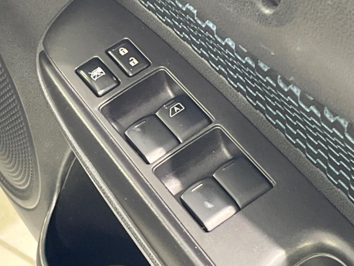 2014 Nissan Note DBA-NE12 (UW-6a3c9c88978be)[6]