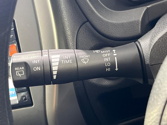 2014 Nissan Note DBA-NE12 (UW-6a3c9c88978be)[24]