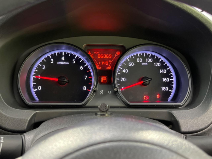 2014 Nissan Note DBA-NE12 (UW-6a3c9c88978be)[26]