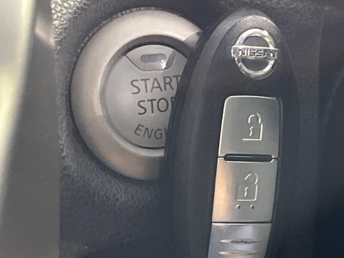 2014 Nissan Note DBA-NE12 (UW-6a3c9c88978be)[10]