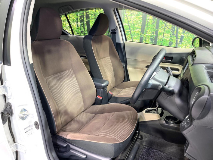 2014 Toyota Aqua DAA-NHP10 (UW-6a3c9c897e51f)[21]