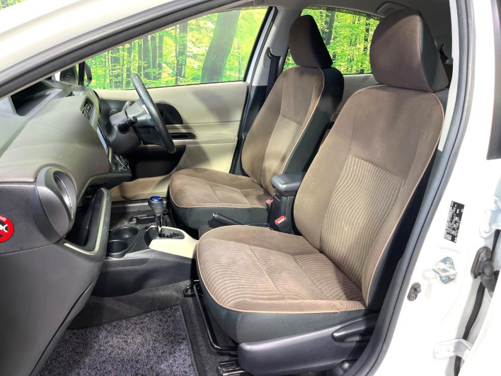 2014 Toyota Aqua DAA-NHP10 (UW-6a3c9c897e51f)[23]