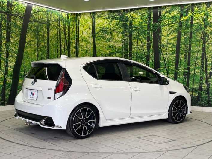 2016 Toyota Aqua DAA-NHP10 (UW-6a3c9c8ad83ba)[8]