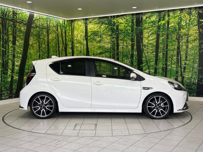 2016 Toyota Aqua DAA-NHP10 (UW-6a3c9c8ad83ba)[7]