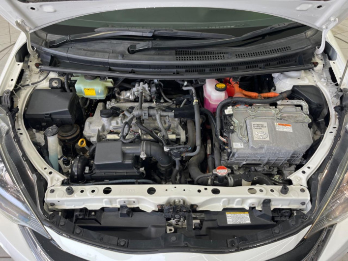 2016 Toyota Aqua DAA-NHP10 (UW-6a3c9c8ad83ba)[18]