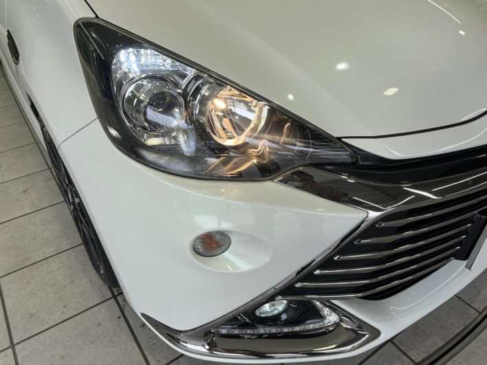 2016 Toyota Aqua DAA-NHP10 (UW-6a3c9c8ad83ba)[25]