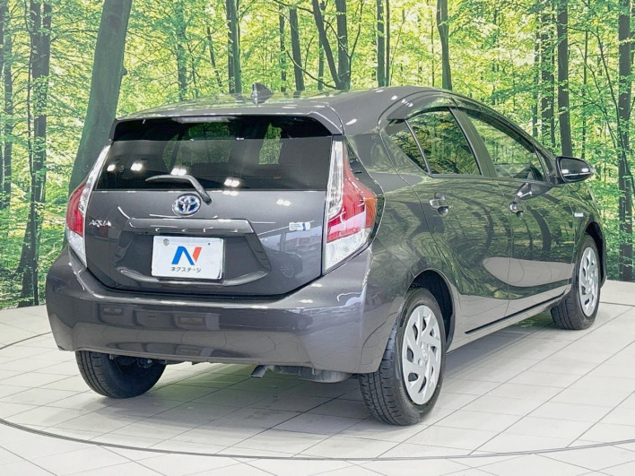 2016 Toyota Aqua DAA-NHP10 (UW-6a3c9c8b977c3)[17]