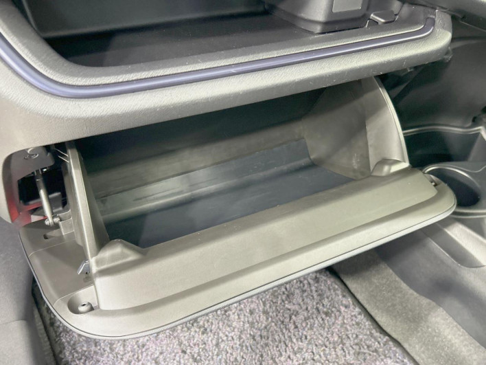2016 Toyota Aqua DAA-NHP10 (UW-6a3c9c8b977c3)[29]