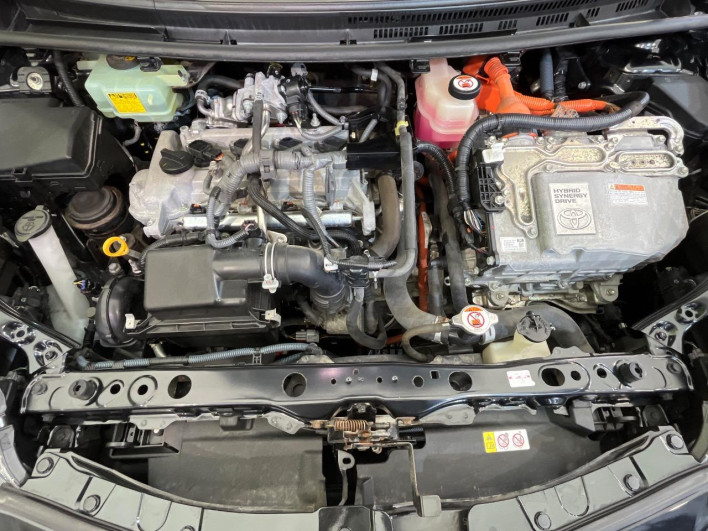 2017 Toyota Aqua DAA-NHP10 (UW-6a3c9c9025af7)[4]