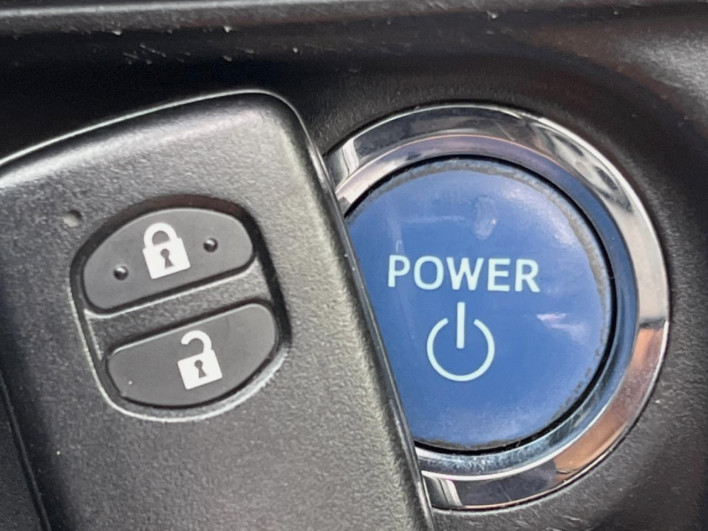 2019 Toyota Aqua DAA-NHP10 (UW-6a3c9c926929e)[22]