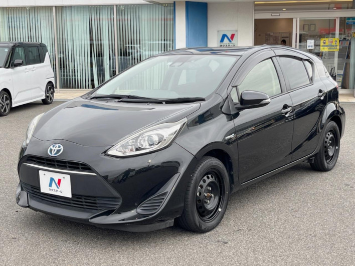 2019 Toyota Aqua DAA-NHP10 (UW-6a3c9c926929e)[4]