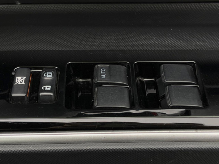 2019 Toyota Aqua DAA-NHP10 (UW-6a3c9c926929e)[19]