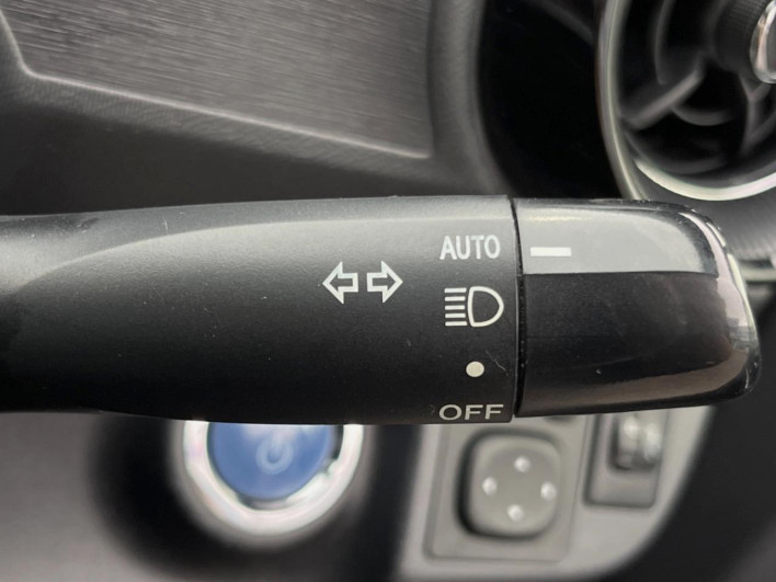 2019 Toyota Aqua DAA-NHP10 (UW-6a3c9c926929e)[27]