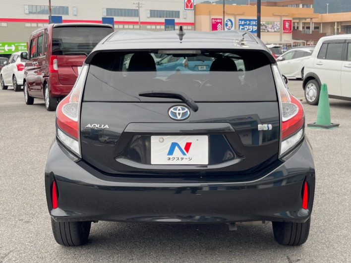 2019 Toyota Aqua DAA-NHP10 (UW-6a3c9c926929e)[7]