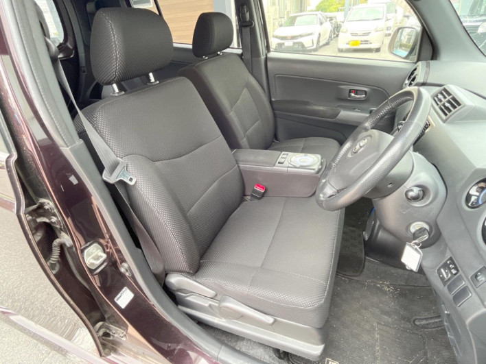2013 Toyota bB CBA-QNC21 (UW-6a3c9c9fa8620)[28]