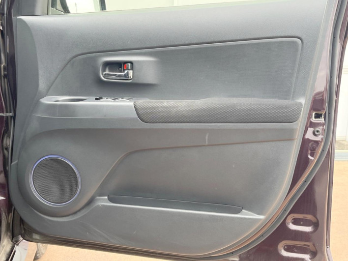 2013 Toyota bB CBA-QNC21 (UW-6a3c9c9fa8620)[23]