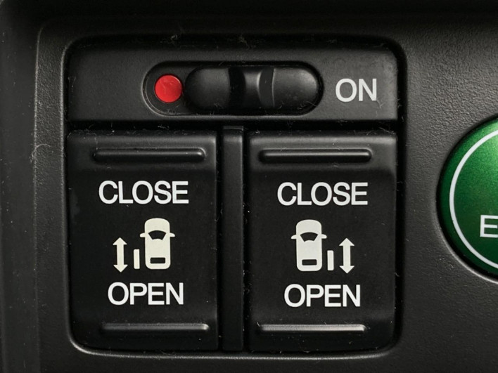 2014 Honda Odyssey DBA-RC1 (UW-6a3c9c9fd0c14)[21]