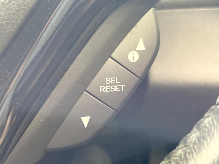 2014 Honda VEZEL DAA-RU3 (UW-6a3c9cac49e12)[25]