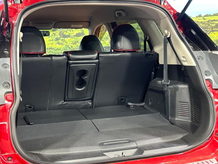 2014 Nissan X-Trail DBA-T32 (UW-6a3c9cc6077ce)[27]