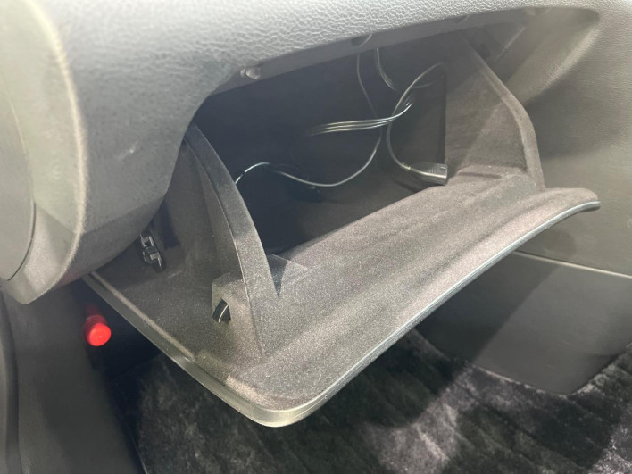 2013 Nissan Elgrand DBA-TE52 (UW-6a3c9cca9e9cc)[6]