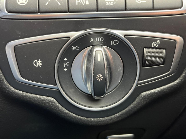 2017 Mercedes Benz GLC DBA-253946 (UW-6a3c9ce325426)[9]