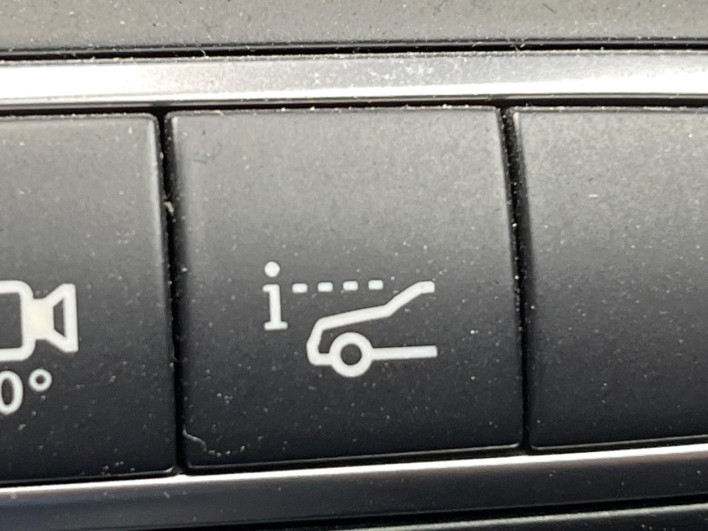 2017 Mercedes Benz GLC DBA-253946 (UW-6a3c9ce325426)[10]
