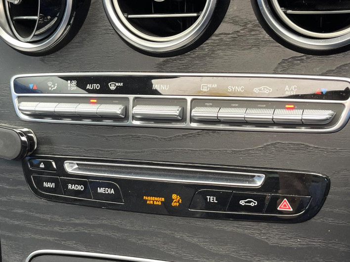 2017 Mercedes Benz GLC DBA-253946 (UW-6a3c9ce325426)[27]