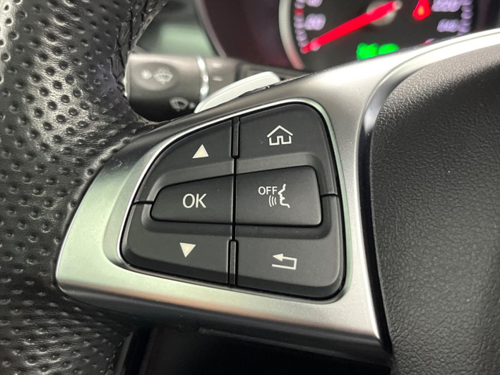 2017 Mercedes Benz GLC DBA-253946 (UW-6a3c9ce327ace)[16]