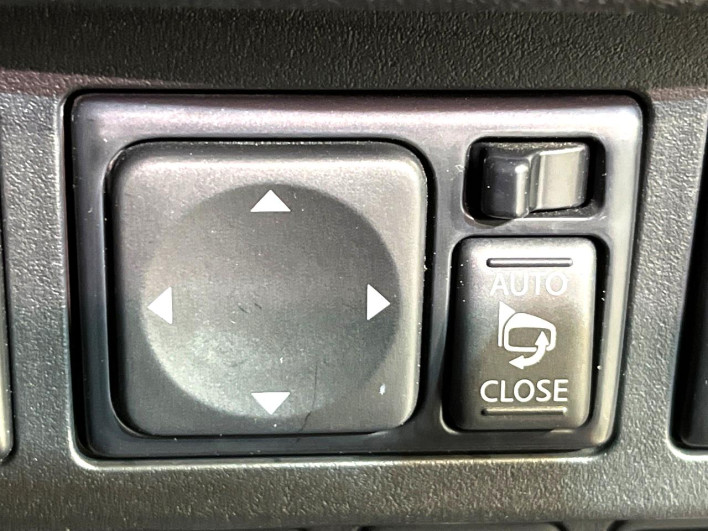 2015 Nissan JUKE DBA-YF15 (UW-6a3c9ceb37806)[8]
