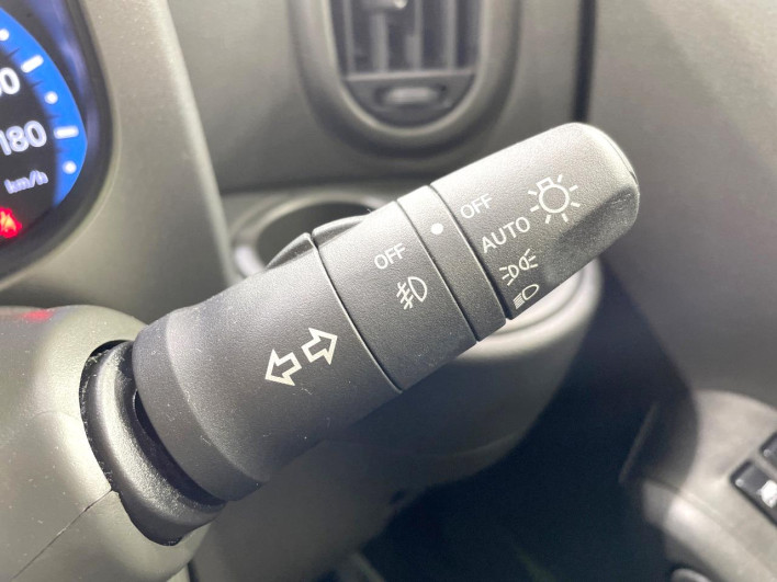 2013 Nissan Cube DBA-Z12 (UW-6a3c9cede8bc2)[13]