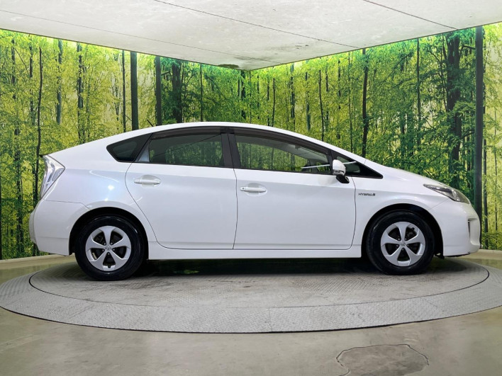 2013 Toyota Prius DAA-ZVW30 (UW-6a3c9d09db5e3)[16]