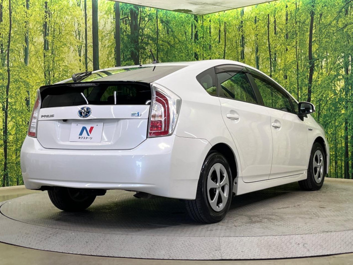 2013 Toyota Prius DAA-ZVW30 (UW-6a3c9d09db5e3)[15]