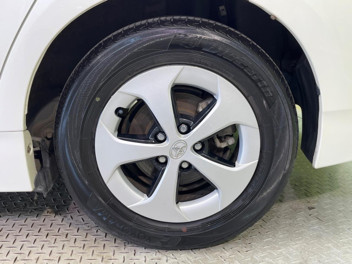 2013 Toyota Prius DAA-ZVW30 (UW-6a3c9d09db5e3)[10]