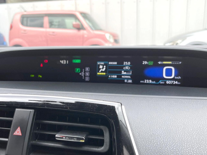 2016 Toyota Prius DAA-ZVW51 (UW-6a3c9d11acf7d)[28]