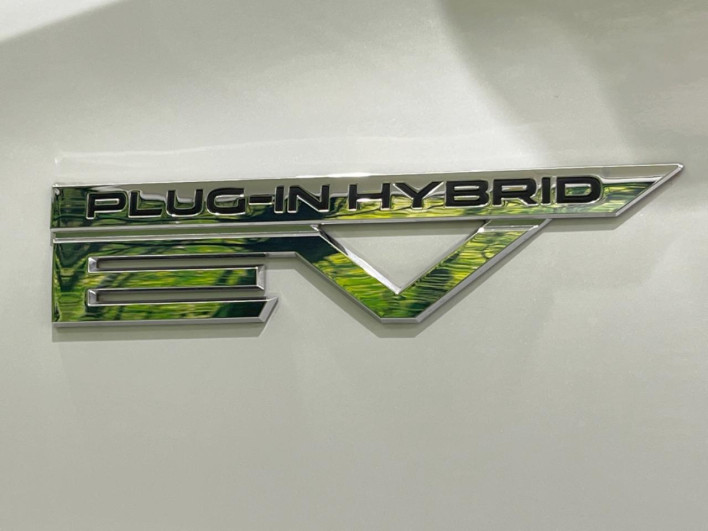 2022 Mitsubishi OUTLANDER PHEV 5LA-GN0W (UW-6a41e158e058b)[29]