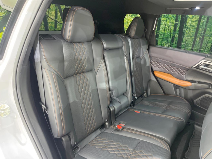 2022 Mitsubishi OUTLANDER PHEV 5LA-GN0W (UW-6a41e158e058b)[20]