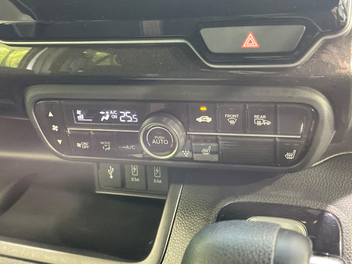 2019 Honda N-BOX CUSTOM DBA-JF4 (UW-6a41e19ad40fd)[18]