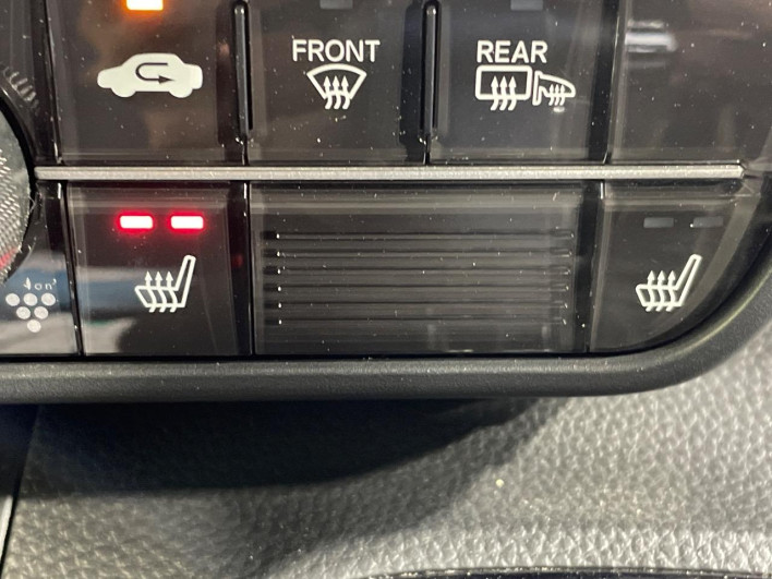 2019 Honda N-BOX CUSTOM DBA-JF4 (UW-6a41e19ad40fd)[20]