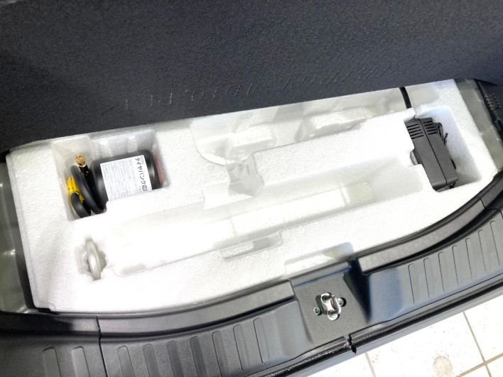 2024 Honda N-BOX CUSTOM 6BA-JF5 (UW-6a41e19e8c1d5)[29]