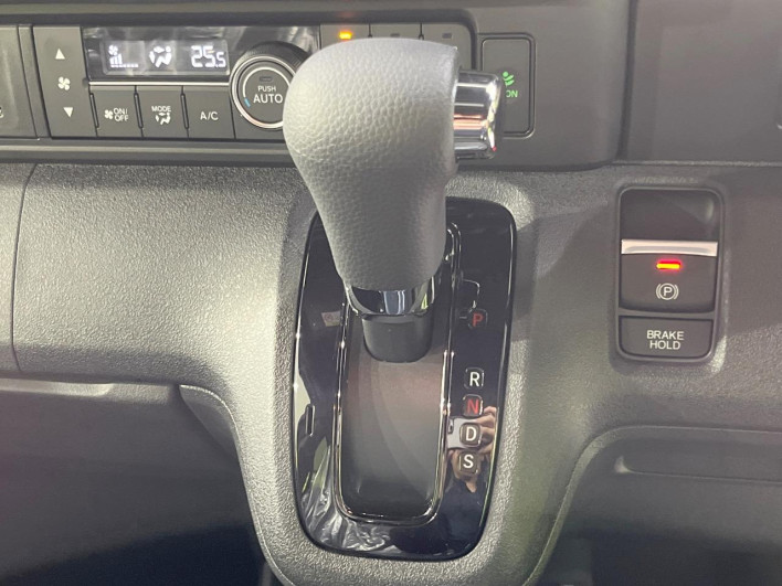 2026 Honda N-BOX CUSTOM 6BA-JF5 (UW-6a41e1a562923)[14]