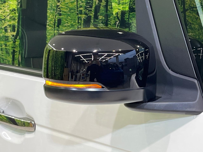 2023 Honda N-BOX CUSTOM 6BA-JF5 (UW-6a41e1a594443)[17]