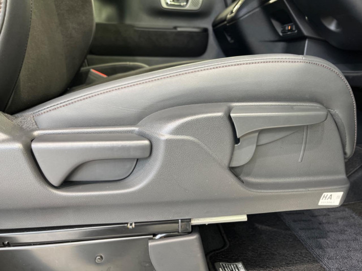 2023 Honda N-BOX CUSTOM 6BA-JF5 (UW-6a41e1a6219e2)[27]