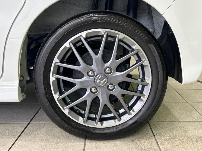 2024 Honda N-BOX CUSTOM 6BA-JF5 (UW-6a41e1a6bb5dc)[11]