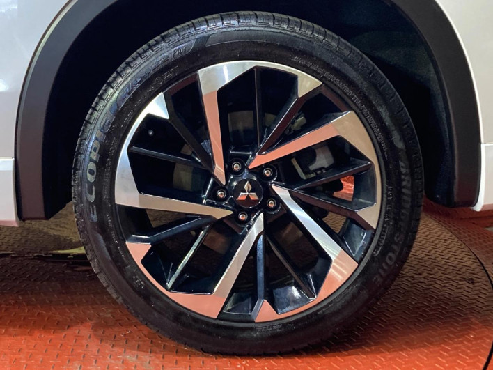 2022 Mitsubishi OUTLANDER PHEV 5LA-GN0W (UW-6a43331c82165)[11]